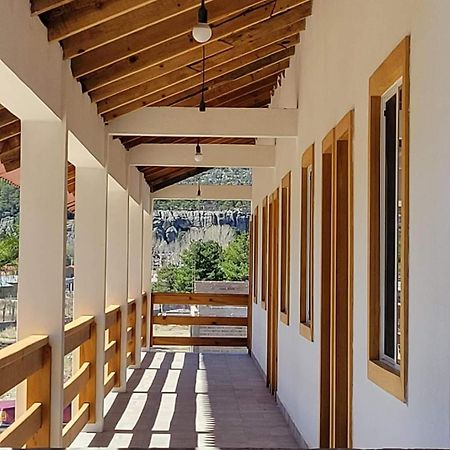Meson Del Bosque Hotel ครีล ภายนอก รูปภาพ